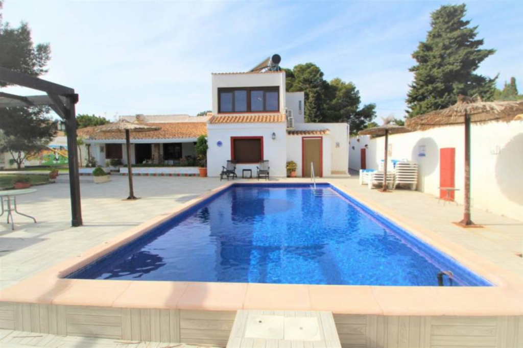 Properties for sale in Cabo Roig