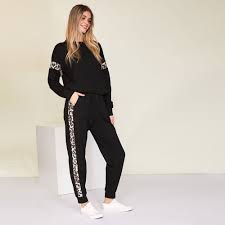 Spider Tracksuit: Stand Out in Style