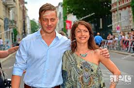 Where does Thomas Wlaschiha and his wife reside?