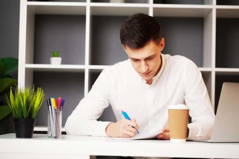 How to Choose the Perfect Assignment Writer UK for Your Needs?